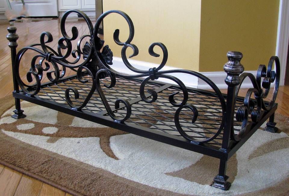 backside view of wrought iron made pet bed