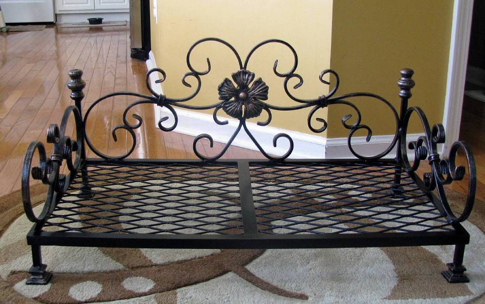 front view of wrought iron made pet bed