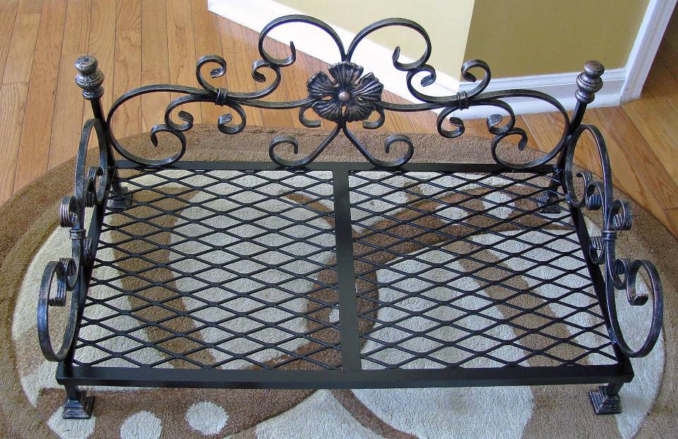 top view of wrought iron made pet bed